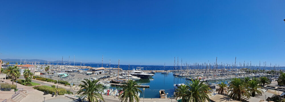 Appartement traversant avec vue mer panoramique Port de Hyères