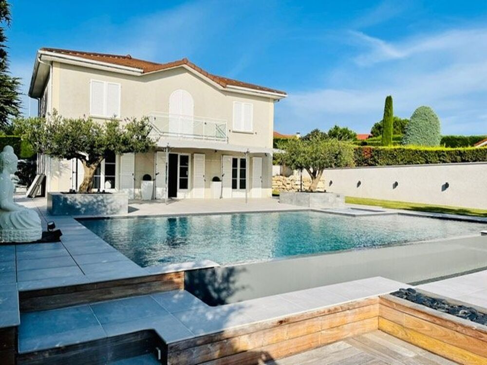 Vente Villa Saint-Just - Villa d'architecte  secteur cinéma quartier Collonges , proximité A 72 Saint just saint rambert