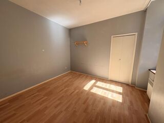  Appartement à louer 3 pièces 75 m²