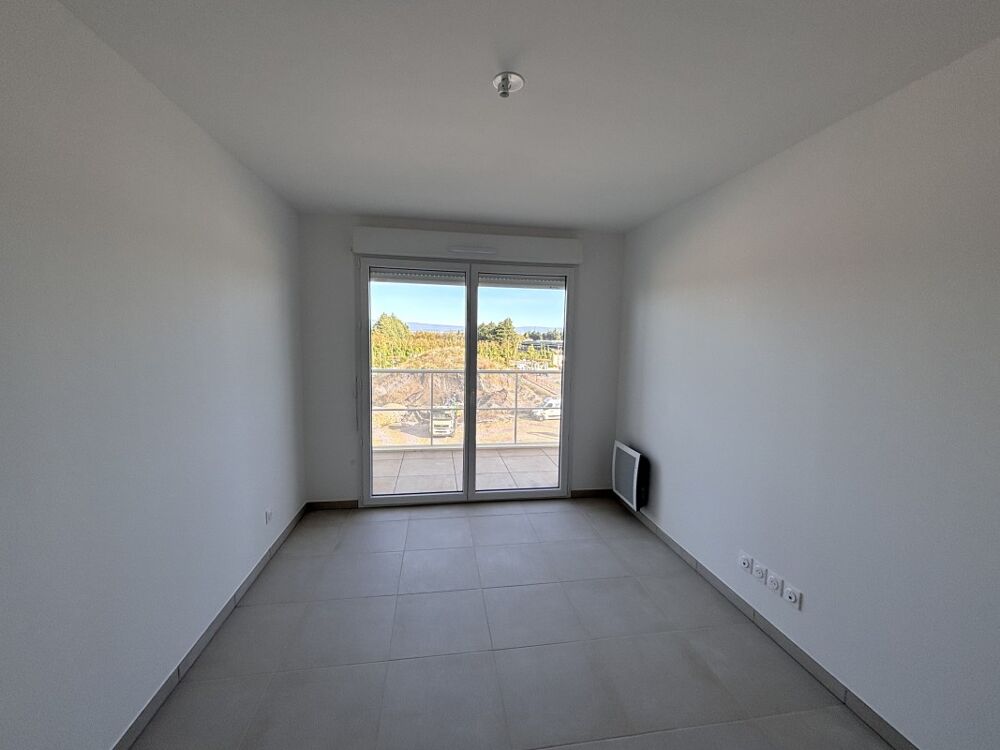 T2 avec balcon et parking à MONTEUX