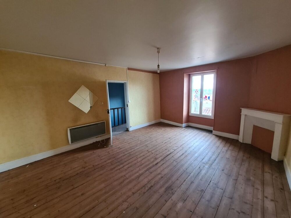 Vente Immeuble Immeuble centre ville à réhabiliter, emplacement de choix Villebois lavalette