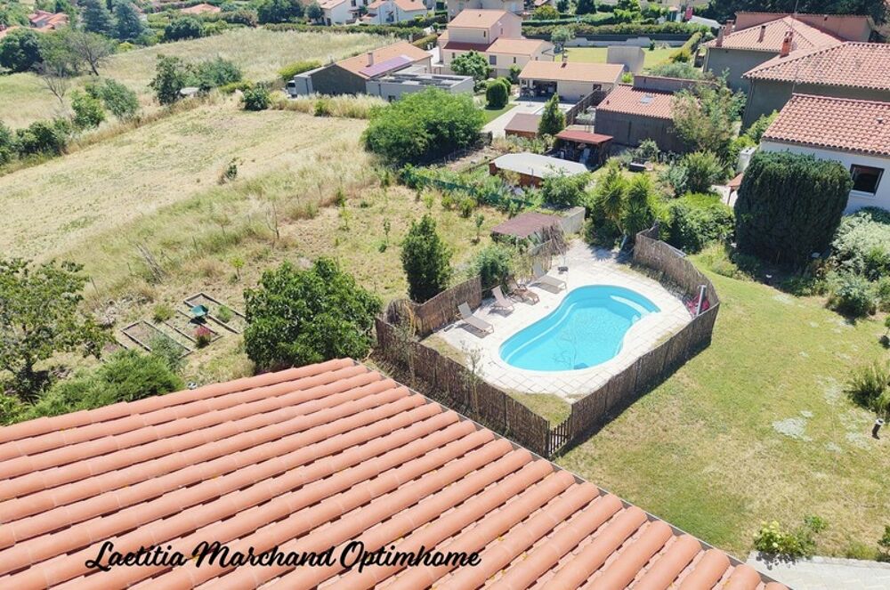 Maison de Maître 300 m²  7 chambres  Piscine  Jardin  Panneaux Solaires  Proche Prades