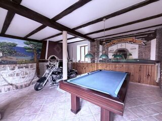  Maison � vendre 7 pi�ces 205 m�