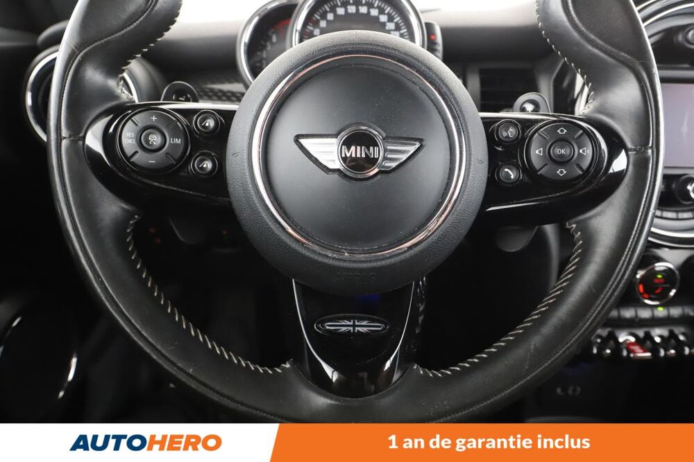 Cooper Mini Cabriolet 2.0 S Finition Red Hot Chili BVA 192 c 2017 occasion 92130 Issy-les-Moulineaux