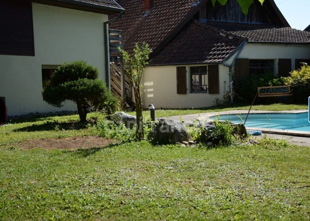 SPECIAL INVESTISSEURS : propriété à vendre 16 pièces centre ville de REININGUE (68)