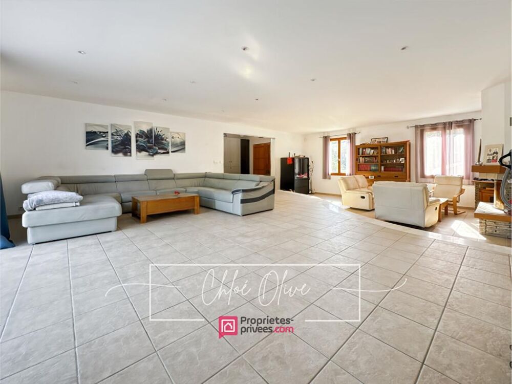 MAISON FAMILIALE 310 m² , PISCINE- VUE DÉGAGÉE , CRÉCY-LA-CHAPELLE