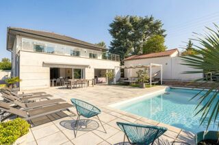  Maison à vendre 7 pièces 285 m²