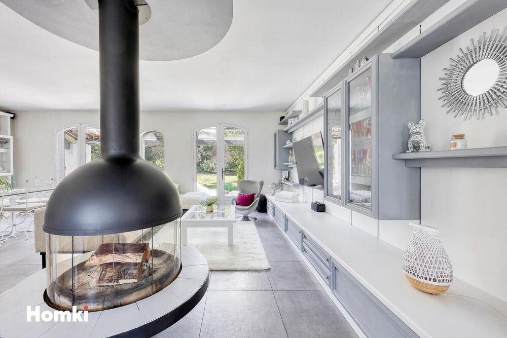 � vendre  Maison Solli�s-Ville (83210)