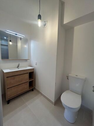  Appartement à louer 2 pièces 45 m²