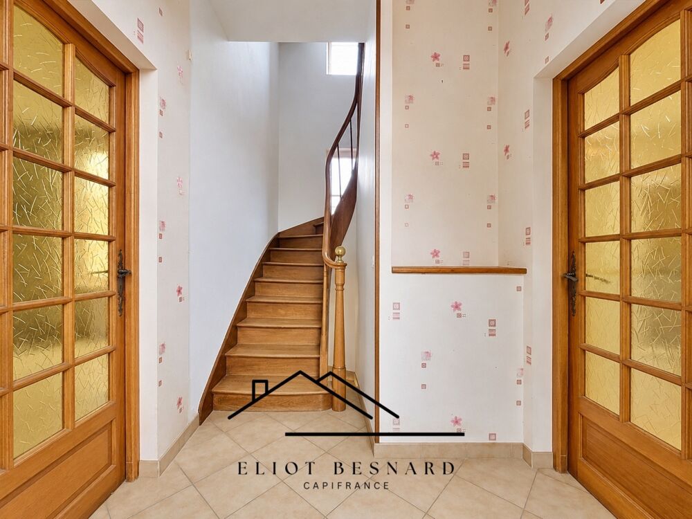 Vente Maison Maison de maître à rénover, 4 hectares, 1 dépendance, bordure de rivière Lisieux