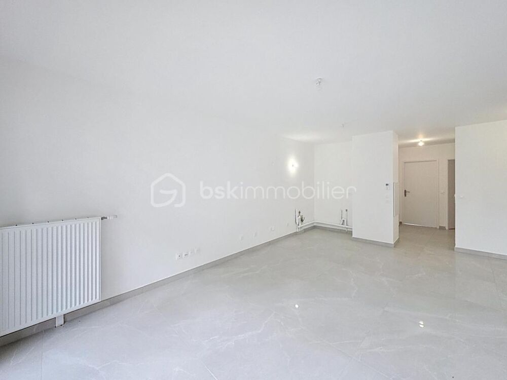 Appartement 3 pièces avec 2 chambres au rez de chaussée