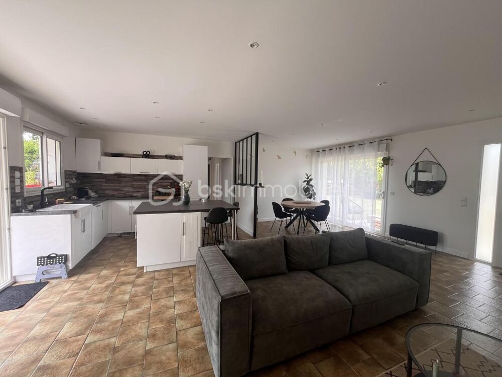 Soulac-sur-Mer  Maison de plain-pied entièrement rénovée