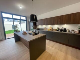  Maison � vendre 8 pi�ces 222 m�