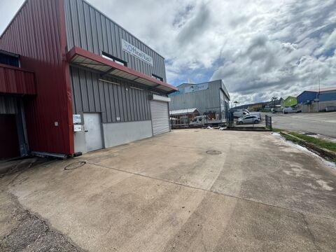 Magnifique opportunit&eacute; de location d'un d&eacute;pot de 280 m2 id&eacute;alement situ&eacute; dans la zone d'activit&eacute;s de Cogneau Larivot 3640 97351 Matoury