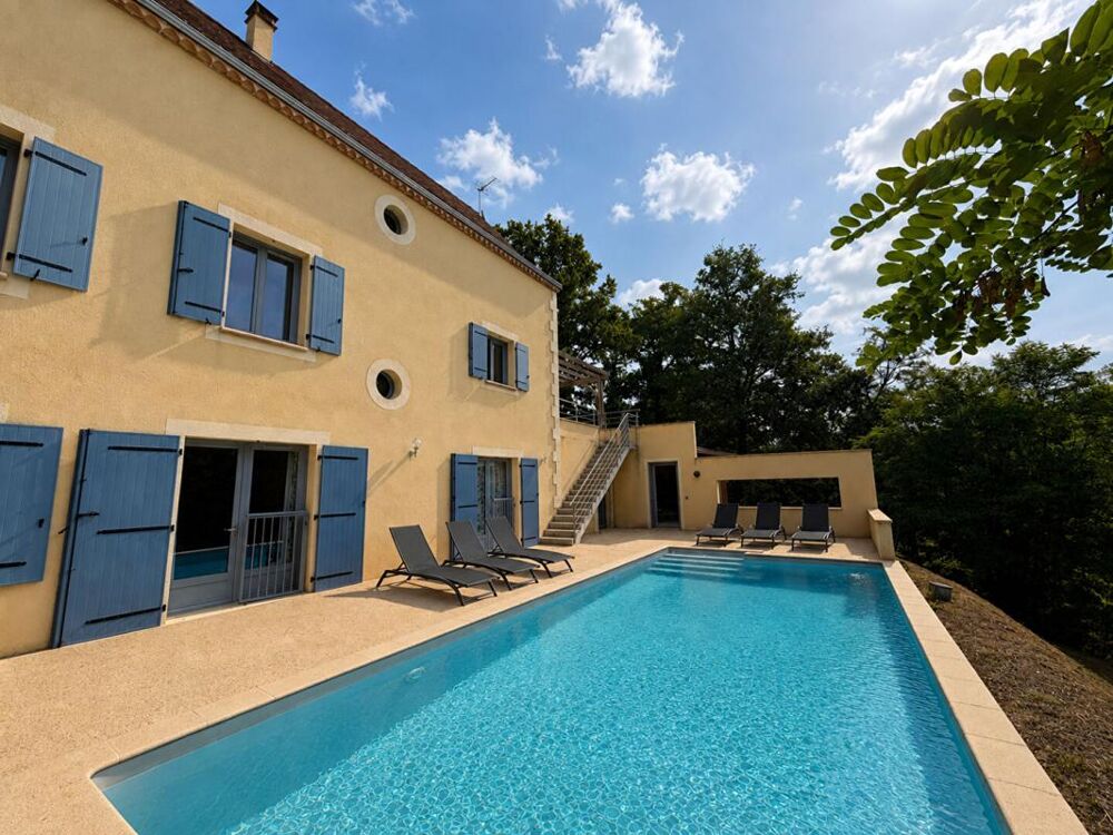 Villa moderne et confortable avec piscine, en bordure d'un golf