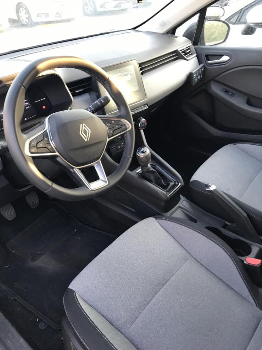 Clio V AUTO ECOLE 1.5 DCI 100 2025 occasion 38160 Chatte