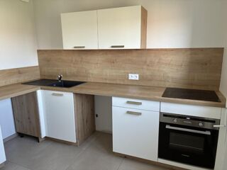  Appartement à louer 2 pièces 63 m²