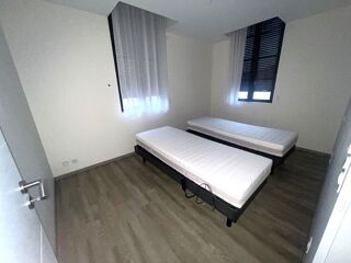  Appartement à louer 3 pièces 75 m²