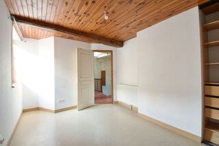  Immeuble à vendre 8 pièces 200 m²