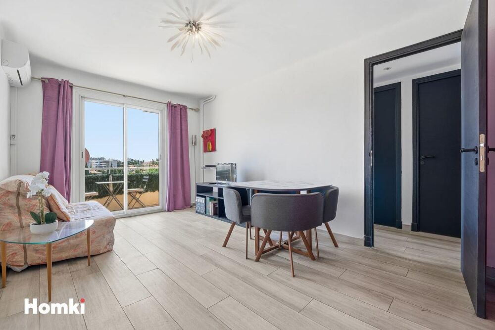 Vente Appartement Antibes – Centre-ville, 3 pièces traversant avec 3 extérieurs et cave Antibes