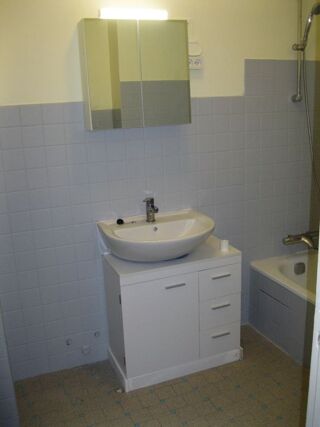  Appartement à louer 2 pièces 50 m²