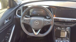Grandland 1.6 Hybrid 300 AWD EAT8 Ultimate - Premi&egrave;re main Entretien c 2023 occasion 21000 Dijon
