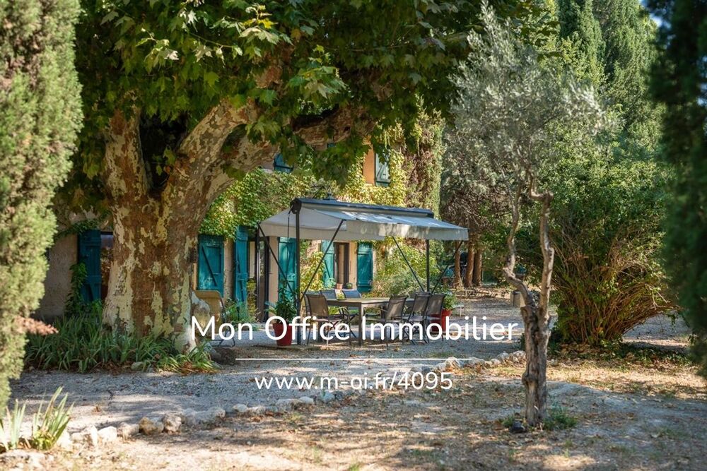 Vente Maison Référence : 7235-SJO - Magnifique Mas de 1739 aux portes d'Aix-en-Provence - piscine- terrain plat arboré de 6400m2- cachet Aix en provence