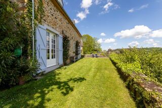  Propri�t�/ch�teau � vendre 8 pi�ces 450 m�