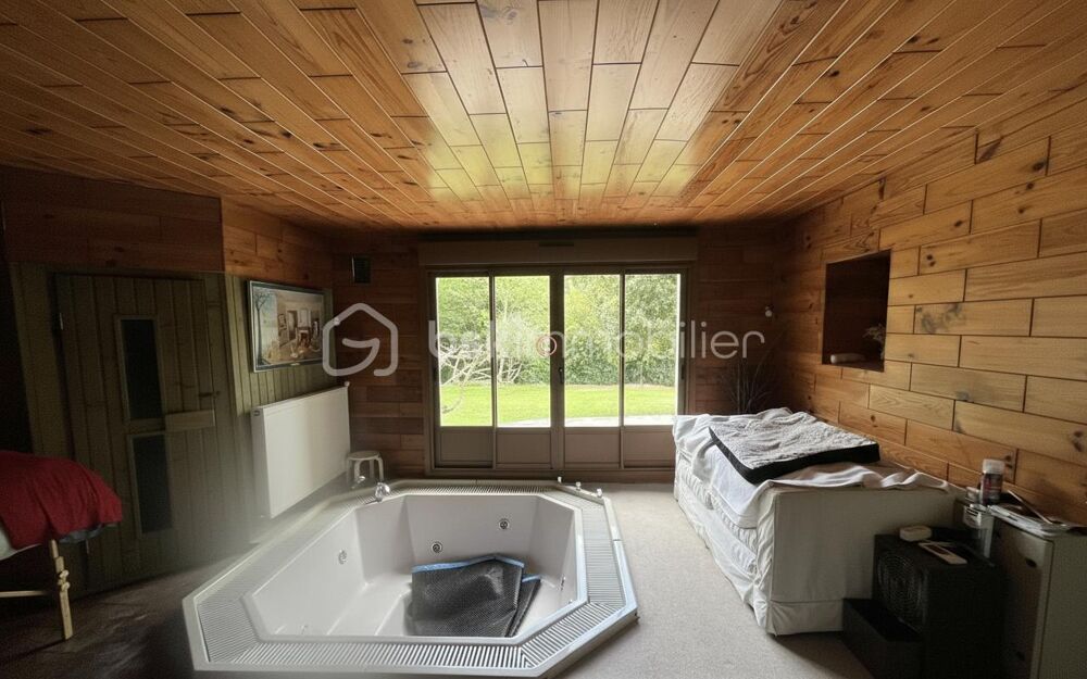  vendre  Proprit/chteau Mounes-ls-Montrieux (83136)