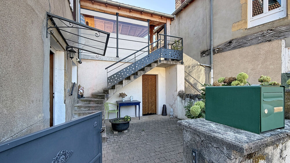 Vente Maison Maison à vendre 3 pièces LA CLAYETTE (71) - 70m² - 1 chambre - terrasse - jardin - terrain 146m² La clayette