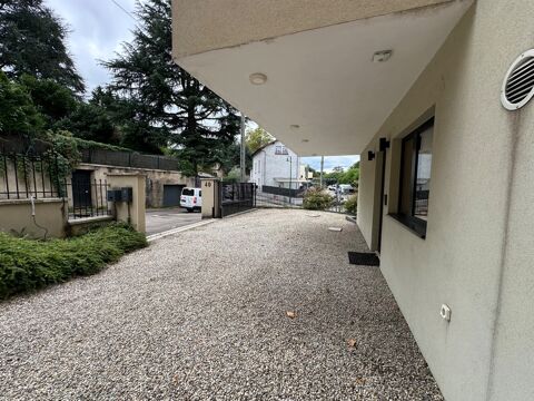 Bureaux &agrave; vendre TASSIN LA DEMI LUNE (69) magnifique petit b&acirc;timent contemporain sur de 2 &eacute;tages de bureaux , 130m2 environ 649000 69160 Tassin la demi lune