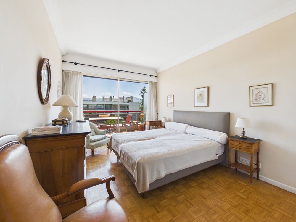 Vente Appartement À vendre Appartement T5 de 150 m² à MARSEILLE 8E ARRONDISSEMENT Marseille 8
