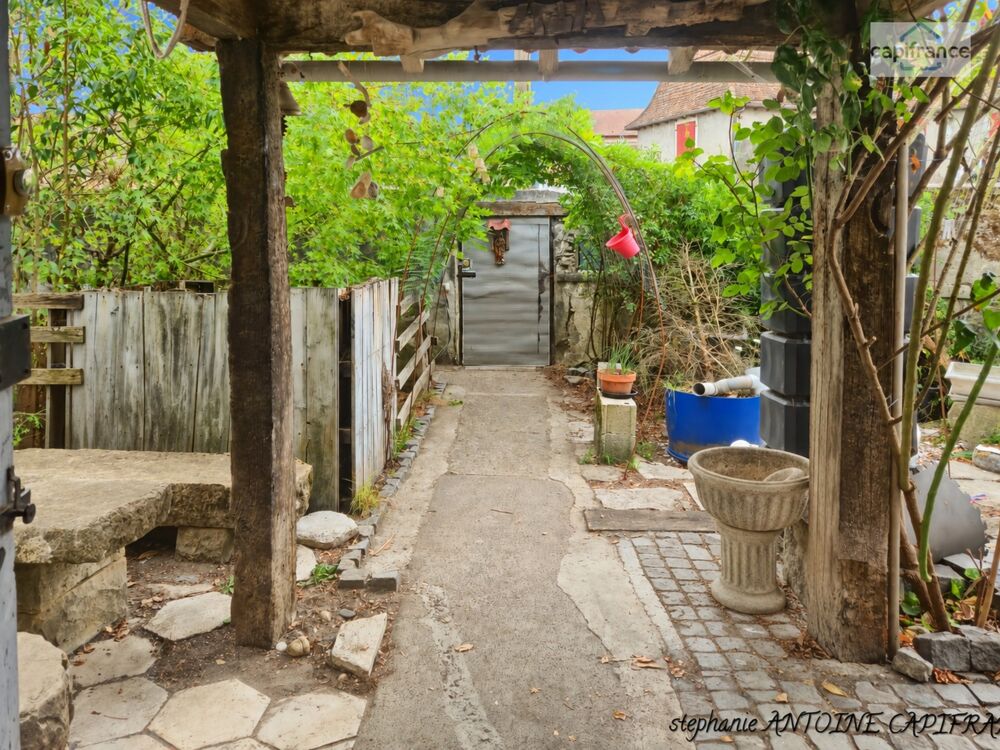 PUYOÔ  MAISON DE CARACTÈRE DE 188,83 M², 5 CHAMBRES, GRANGE DENVIRON 300 M² ET TERRAIN DE 1 198 M²  245 000 €