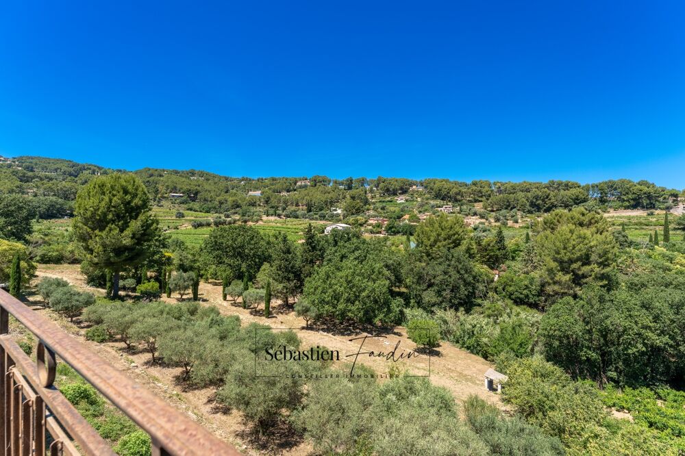 Vente Maison Maison à vendre 8 pièces LA CADIERE D'AZUR (83) - 2 logements - grande piscine - vue panoramique - grande parcelle - calme - nom La cadiere d azur