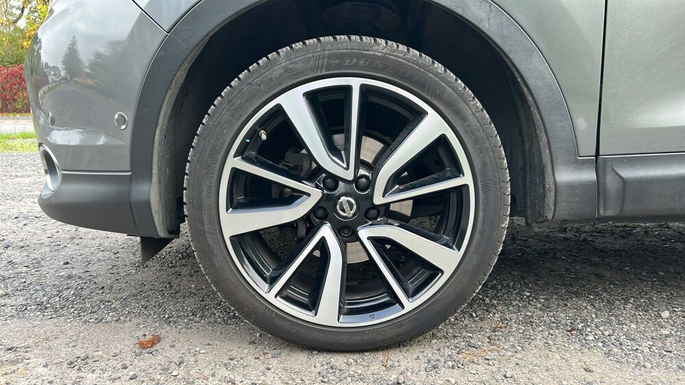 Qashqai 1.2 DIG-T 115 2WD Tekna 2015 occasion 02120 Guise