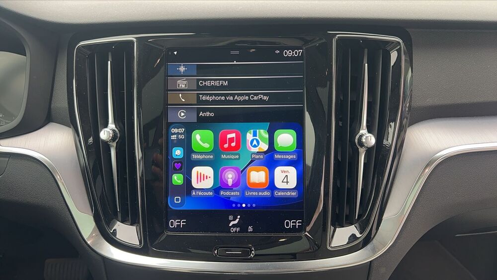 V60 III 2.0 T8 392 Plug in Hybrid AWD Geartronic8 Business Execu 2019 occasion 49400 Saumur