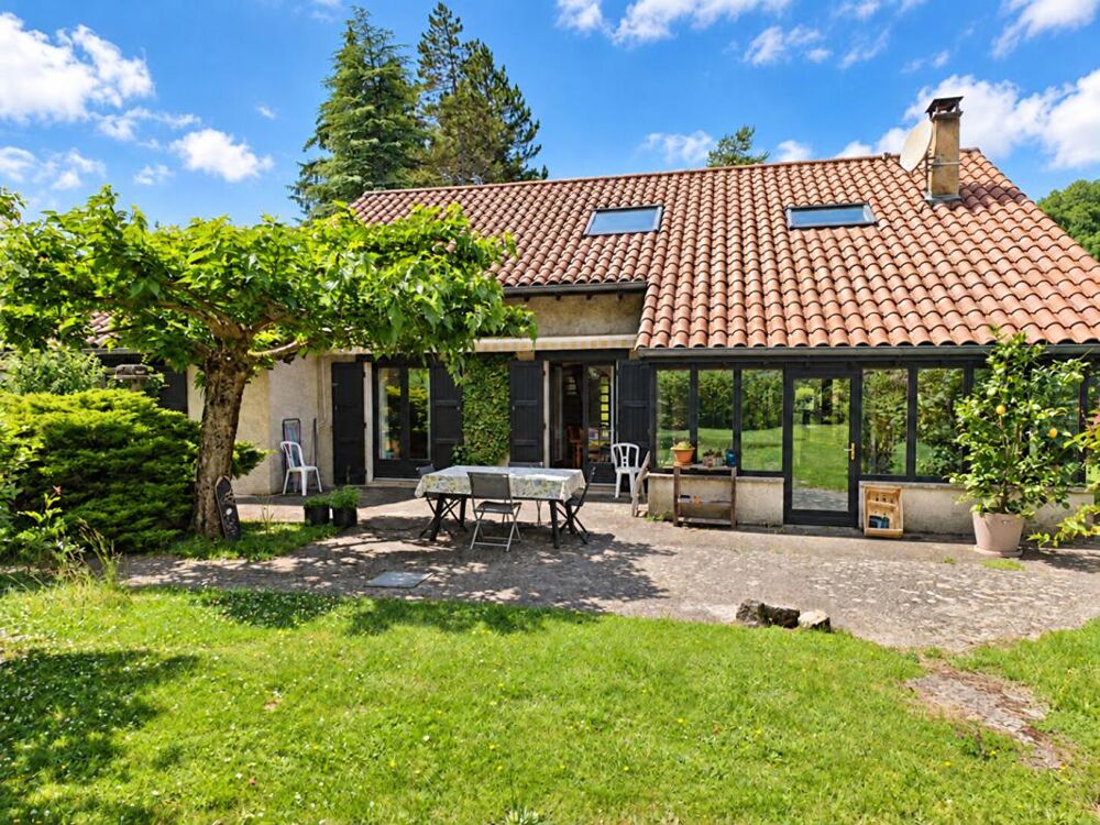 Vente Maison Maison familiale 173 m² ? 5 chambres ? Terrain de 3 105 m² ? Double garage Roybon