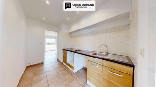 Vente Appartement APPARTEMENT T3 - 2 CHAMBRES - TERRASSE - LOGGIA - CAVE - CLIMATISATION - SANS VIS-À-VIS ? PETITE COPROPRIÉTÉ Saint raphael