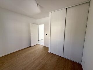  Appartement à louer 3 pièces 69 m²