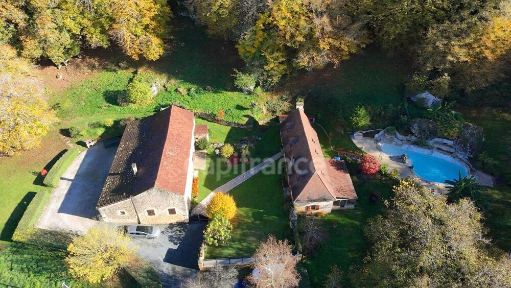 A vendre. Ensemble de 250m² à Tursac (24) avec maison d'habitation, gîte, piscine lagon sur près de 1,5 hectares de terrain en p