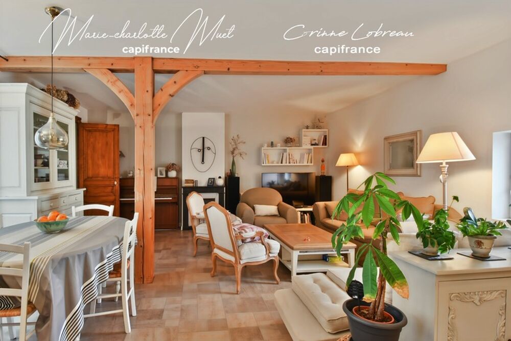 Maison de ville avec deux habitations indépendantes et cour privative