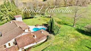  Maison � vendre 6 pi�ces 217 m�