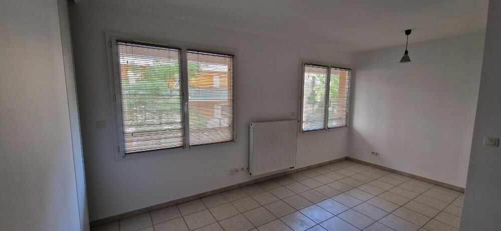 Location Appartement STUDIO Anatole France - proche Université Jean Monnet à ST ETIENNE Saint etienne