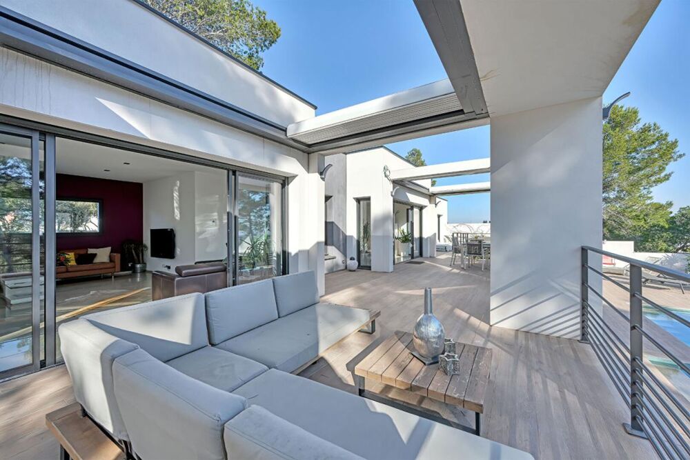 � vendre  Propri�t�/ch�teau N�mes (30000)