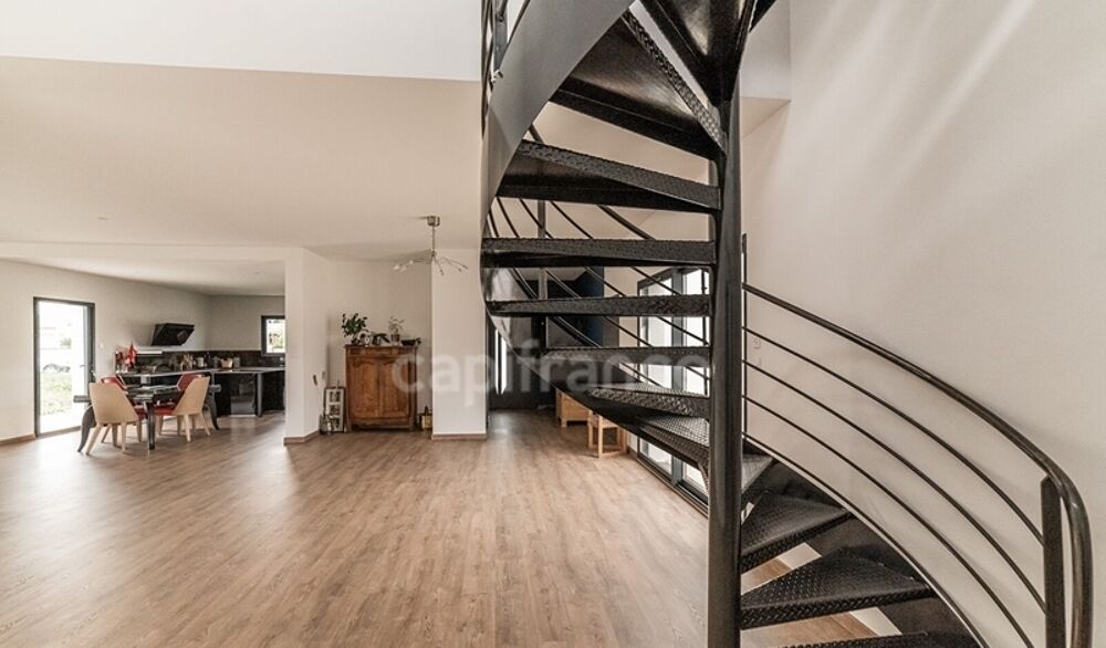 Villa d'architecte 20km de CARCASSONNE de 186,80m2 habitable sur terrain de 1926m2