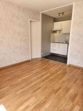  Appartement à louer 2 pièces 32 m²