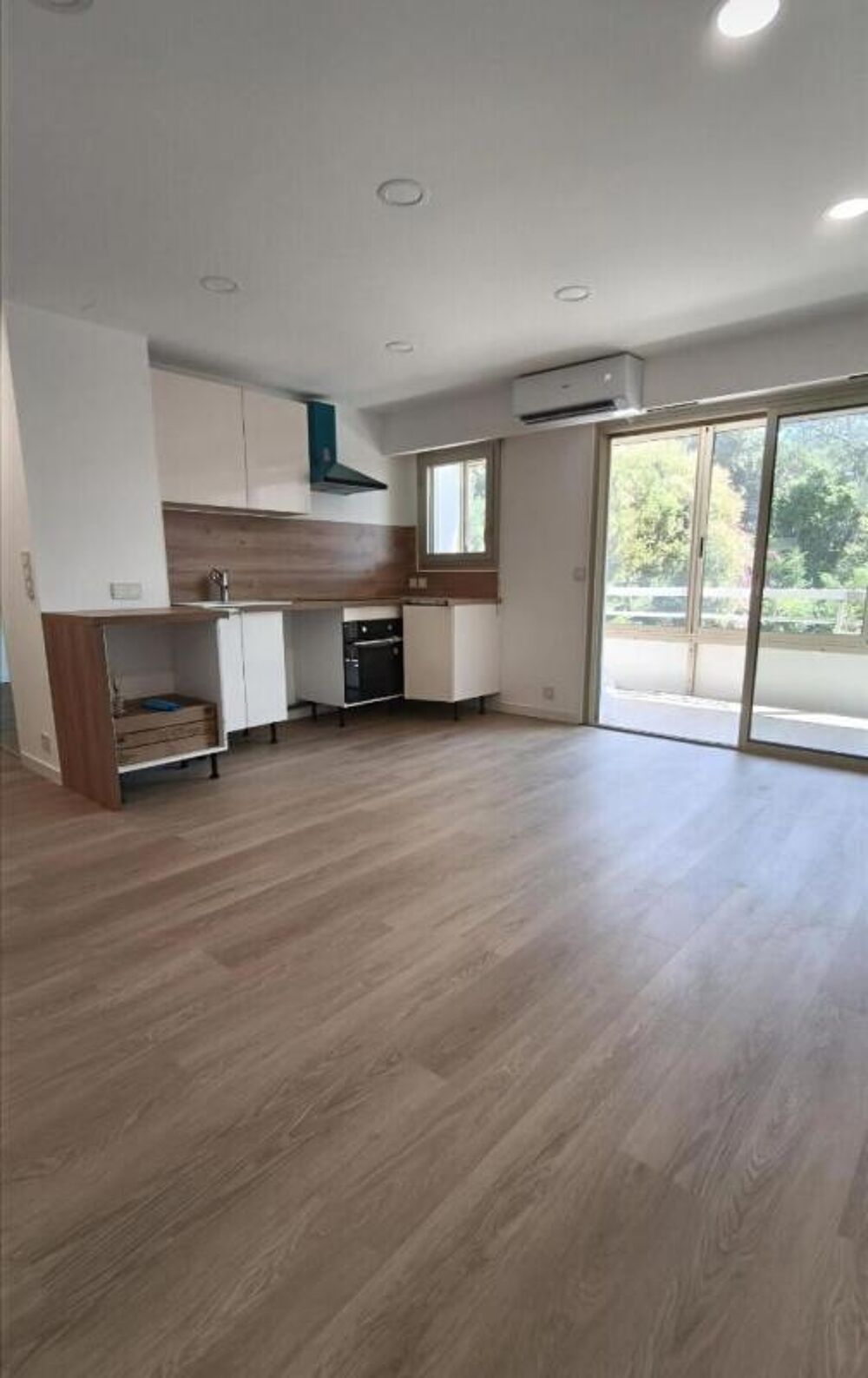 Vente Appartement Appartement  2 pièce(s) 37 m2 + grande véranda habitable (15m2) Cannes