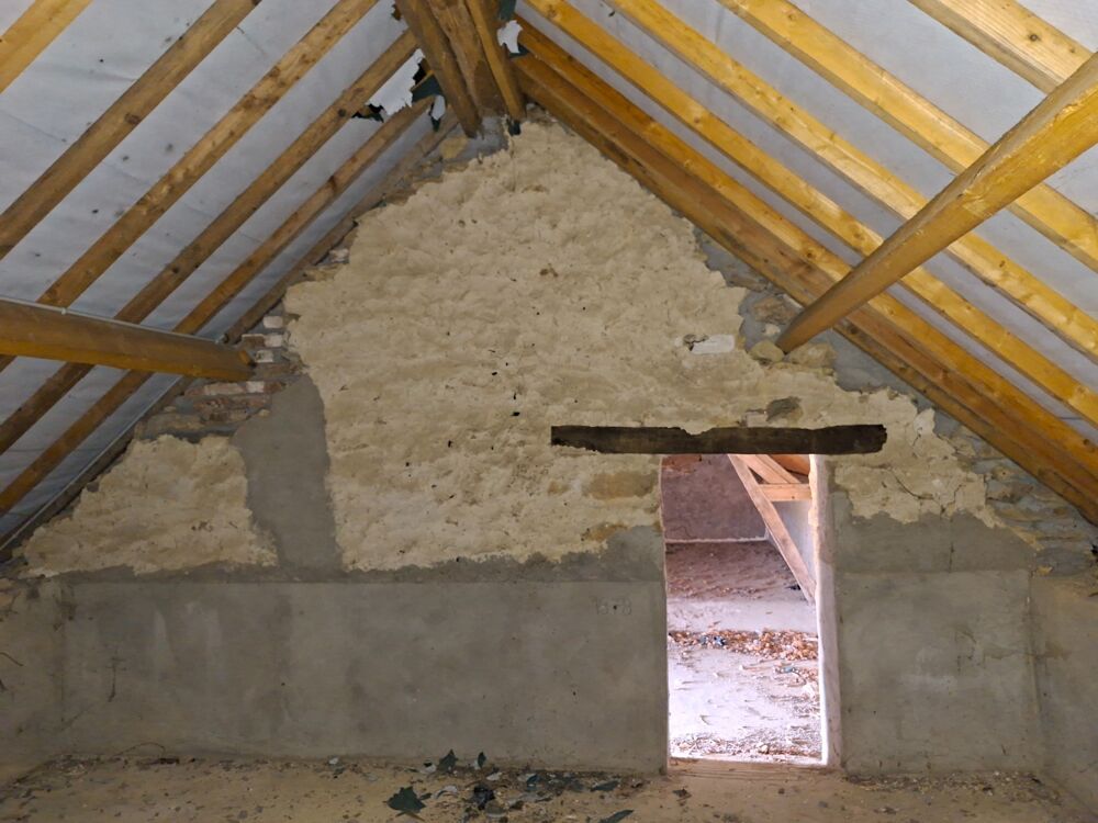 Vente Maison Longère au milieu de champs, Proche Saint Léonard des Bois, 1500 à 7000 m2 terrain sans supp prix, combles aménageables Saint leonard des bois
