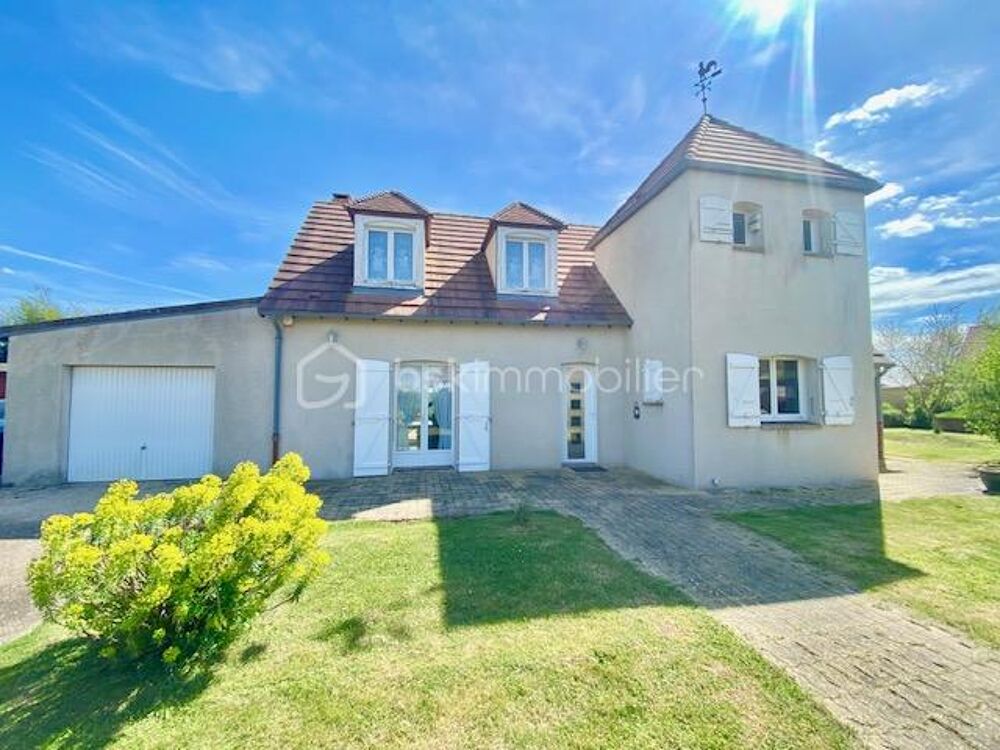 Jolie maison familiale de 180 m² au calme avec grand jardin de 1050 m² au coeur de la Beauce