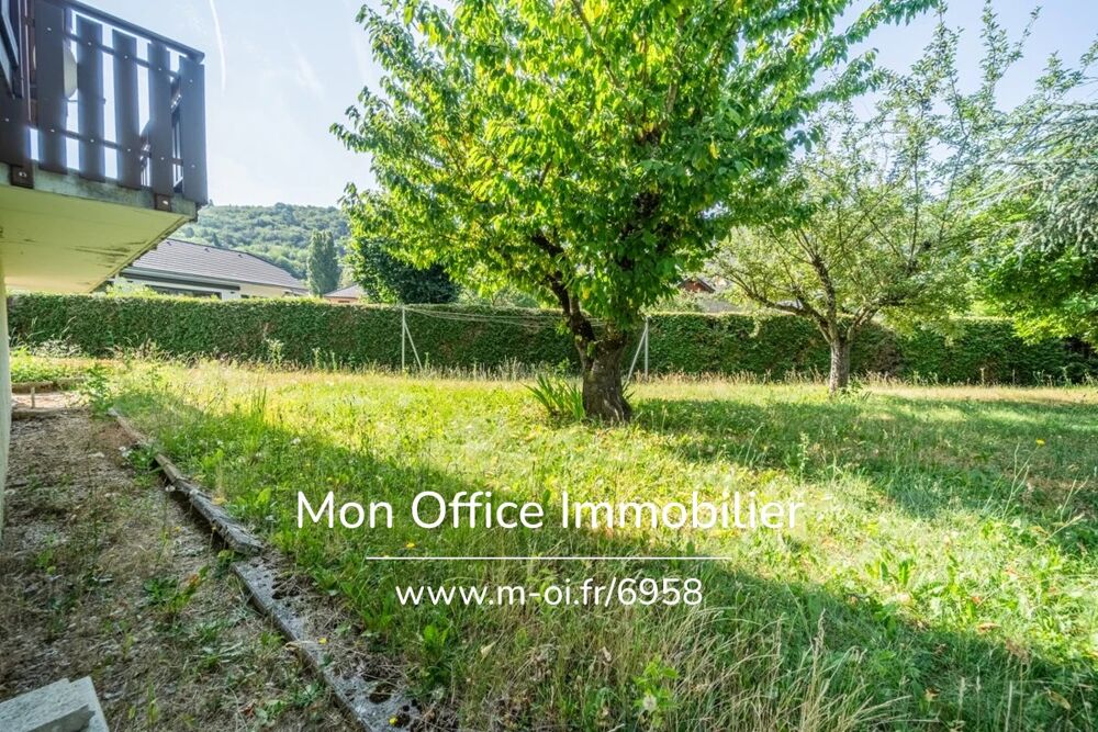 Vente Maison Référence : 6958-TCA - Maison 5 pièces - jardin plat de plus de 1000m2 - garage - à raffraichir (74330 La Balme de Sillingy sect La balme de sillingy